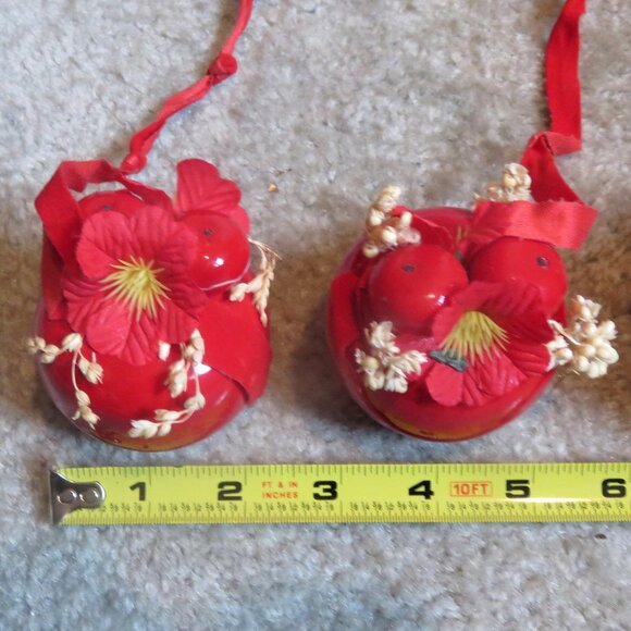 Lot 4 Vintage Holiday Hanging Red Apple Christmas Ornaments w/ Red Ribbon - Picture 6 of 15